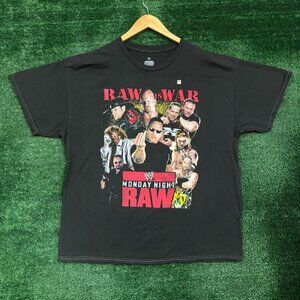 WWE Monday Night Raw Tshirt size extra large